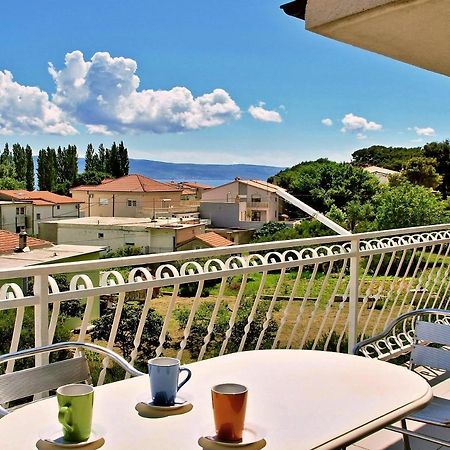 Apartments Iko Оміш Екстер'єр фото