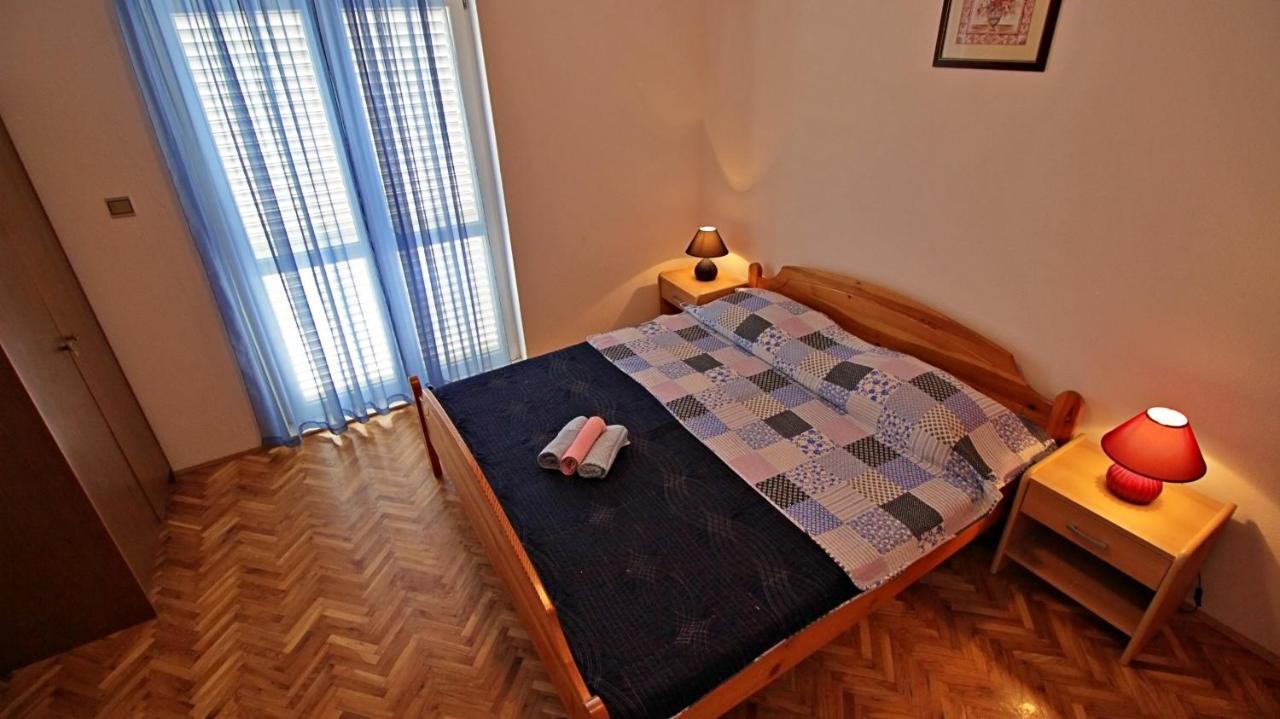 Apartments Iko Оміш Екстер'єр фото